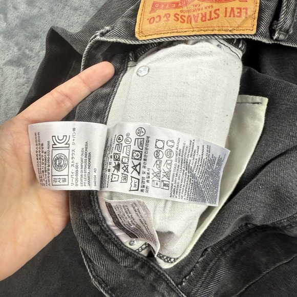 Levi's Men's 31 505 Straight Black Jeans Denim Jeans Size 38x32 Worn In - Picture 6 of 12